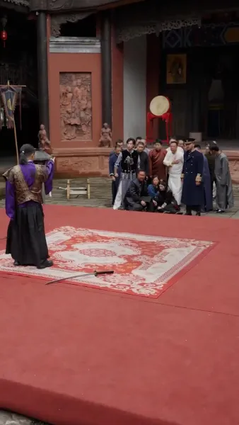 (พากย์เสียง) หญิงงามผู้พิทักษ์