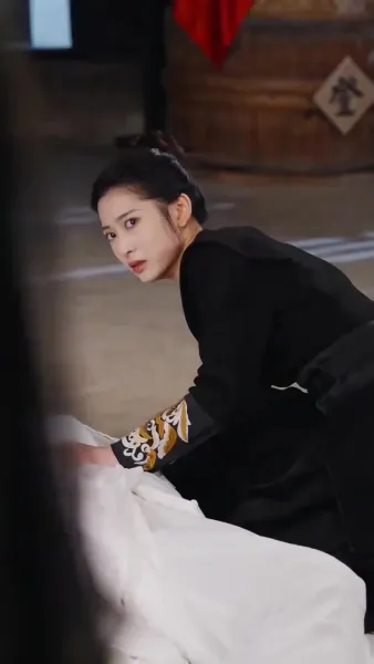 (พากย์เสียง) หญิงงามผู้พิทักษ์