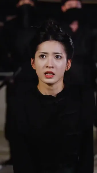 (พากย์เสียง) หญิงงามผู้พิทักษ์