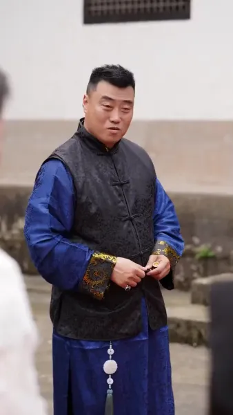 (พากย์เสียง) หญิงงามผู้พิทักษ์