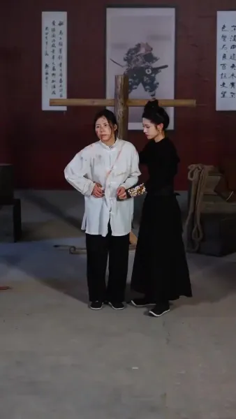 (พากย์เสียง) หญิงงามผู้พิทักษ์