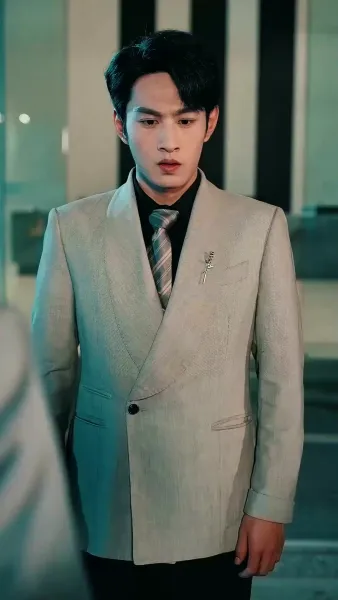 หนี้รักใต้เงาจันทร์