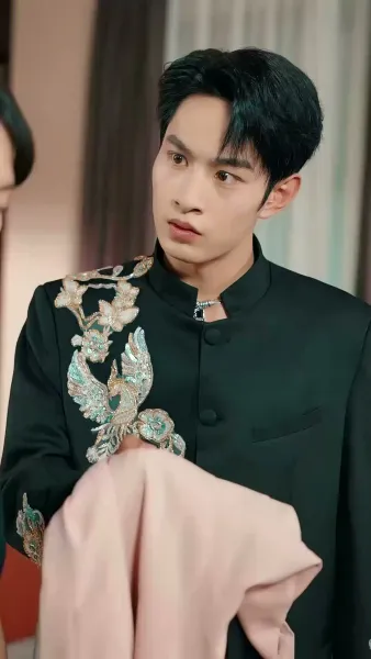 หนี้รักใต้เงาจันทร์