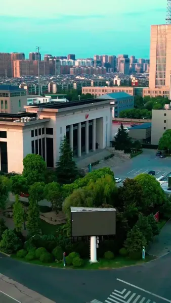 ยอดทนายขอท้าชน