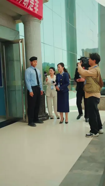 ยอดทนายขอท้าชน