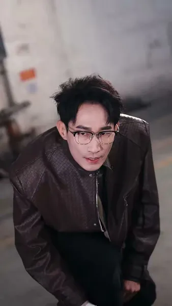 สาวที่ไม่ให้ยุ่งกับ