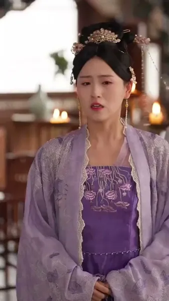 การก้าวขึ้นของสาวใช้ตระกูลขุนนาง