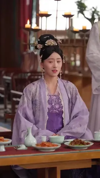 การก้าวขึ้นของสาวใช้ตระกูลขุนนาง