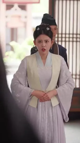 การก้าวขึ้นของสาวใช้ตระกูลขุนนาง