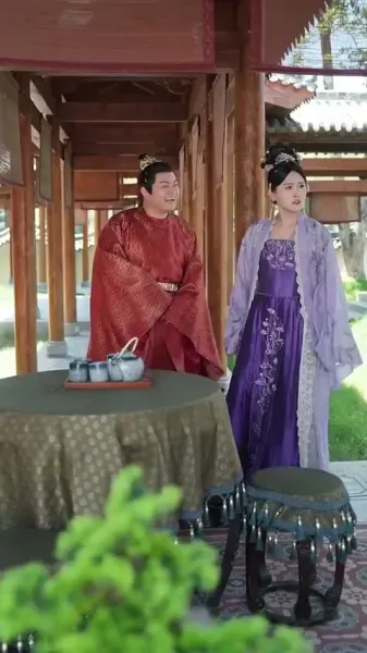 การก้าวขึ้นของสาวใช้ตระกูลขุนนาง