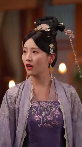 การก้าวขึ้นของสาวใช้ตระกูลขุนนาง