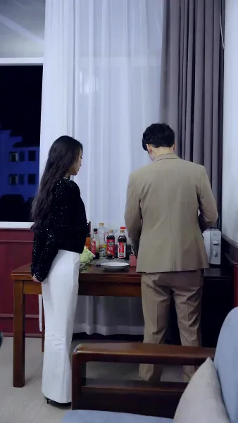 พ่อขาโหดกับลูกสาวจอมแก่น