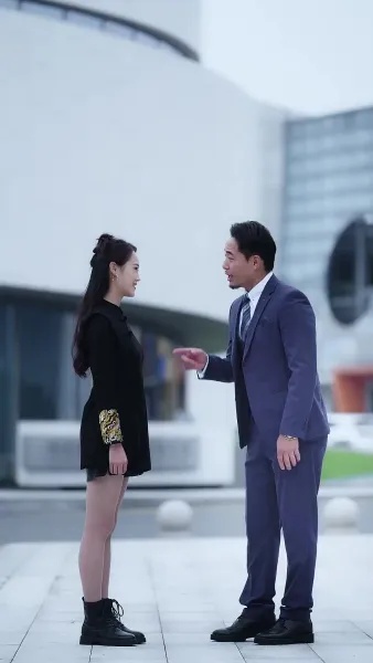 พ่อขาโหดกับลูกสาวจอมแก่น