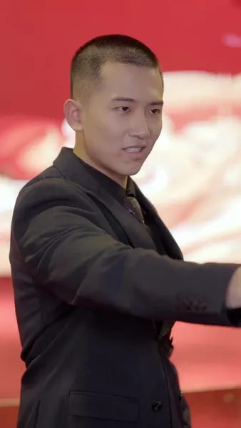 พ่อขาโหดกับลูกสาวจอมแก่น