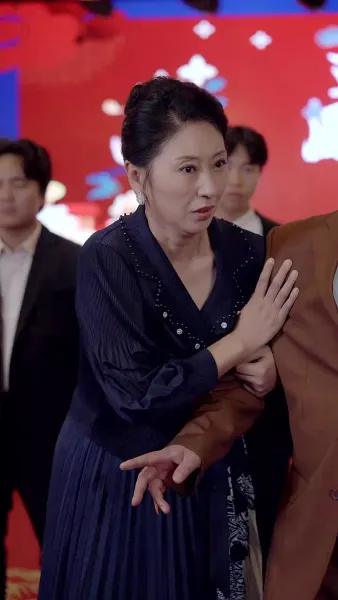 พ่อขาโหดกับลูกสาวจอมแก่น