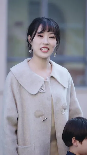 พ่อขาโหดกับลูกสาวจอมแก่น