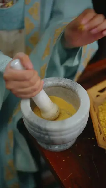 ข้ามเวลามาแอบอู้ในวัง