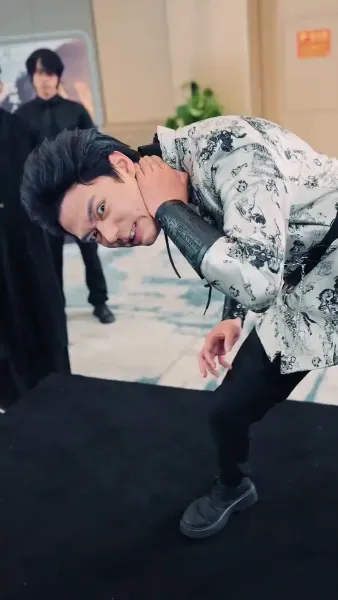 (พากย์เสียง)จอมยุทธ์เงา