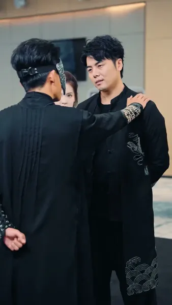 (พากย์เสียง)จอมยุทธ์เงา