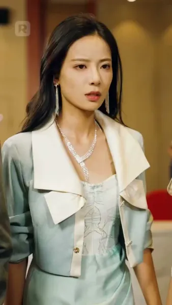 ตัวตนที่ซ่อนไว้ของเขา