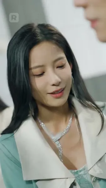 ตัวตนที่ซ่อนไว้ของเขา