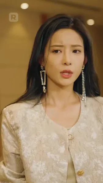 ตัวตนที่ซ่อนไว้ของเขา