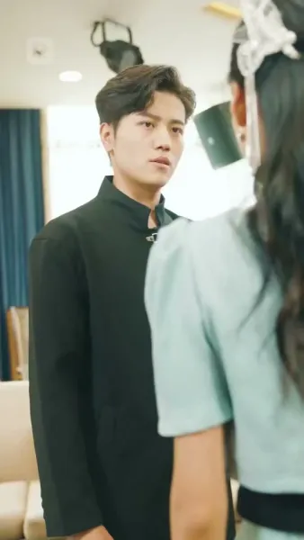 ตัวตนที่ซ่อนไว้ของเขา