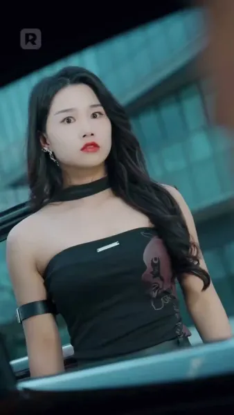 ตัวตนที่ซ่อนไว้ของเขา