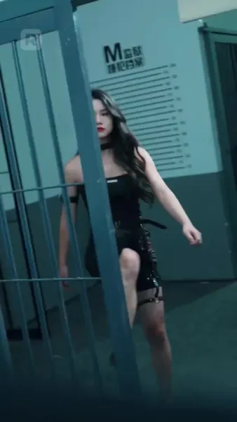 ตัวตนที่ซ่อนไว้ของเขา