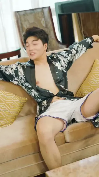 ตัวตนที่ซ่อนไว้ของเขา