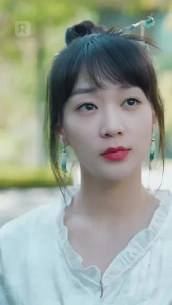 ตัวตนที่ซ่อนไว้ของเขา