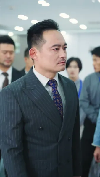 คุณหนูใหญ่ในสมรภูมิออฟฟิศ