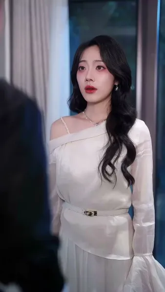 เปลวรักใต้เงากฎหมาย 