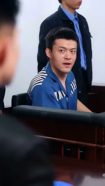 เปลวรักใต้เงากฎหมาย 