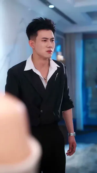 เปลวรักใต้เงากฎหมาย 