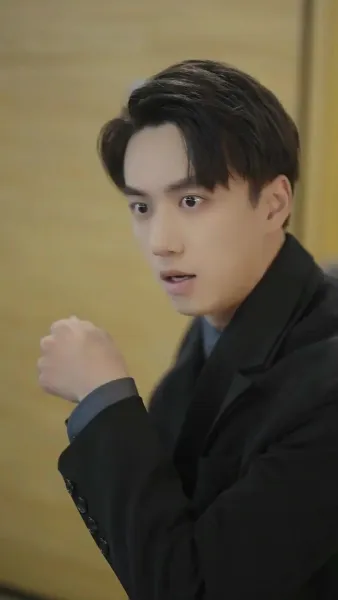 รักร้าว ก้าวสู่ตัวตนใหม่