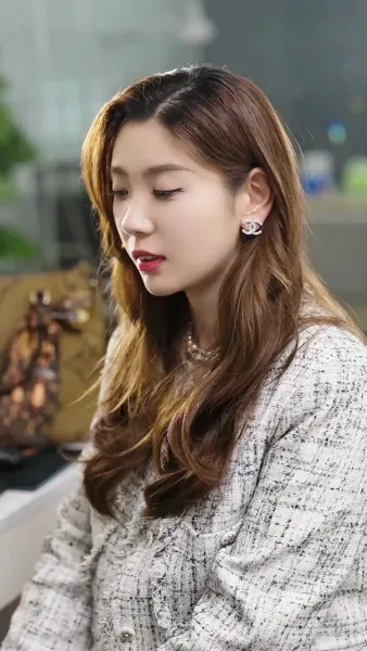 รักร้าว ก้าวสู่ตัวตนใหม่