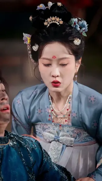 เมียหลวงข้ามภพกับสี่จอมแก่น