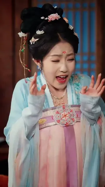 เมียหลวงข้ามภพกับสี่จอมแก่น