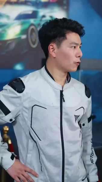 (พากย์เสียง)หัวใจนักซิ่ง