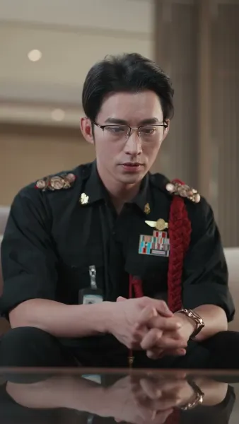 เมื่ออรุณส่องแสง