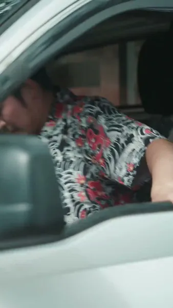 เมื่ออรุณส่องแสง