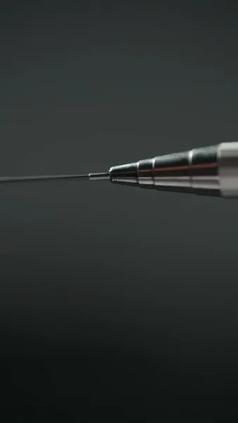 เมื่ออรุณส่องแสง