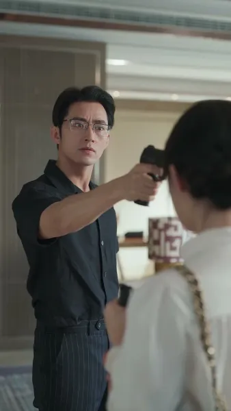 เมื่ออรุณส่องแสง