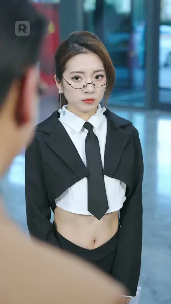 แสร้งรักเพื่อ ชนะใจสาวเย็นชา