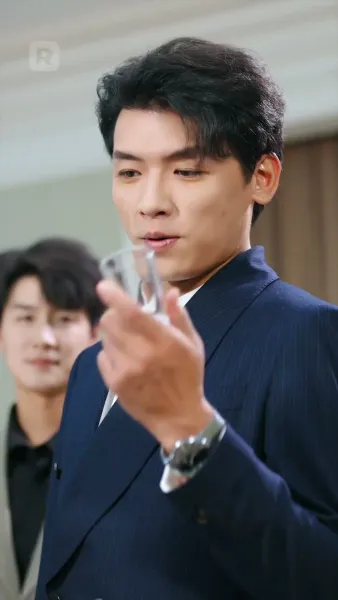 แสร้งรักเพื่อ ชนะใจสาวเย็นชา