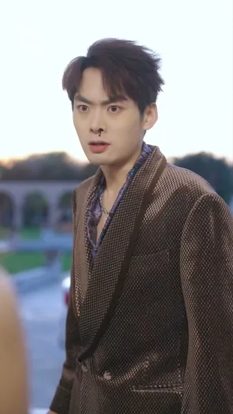 แสร้งรักเพื่อ ชนะใจสาวเย็นชา