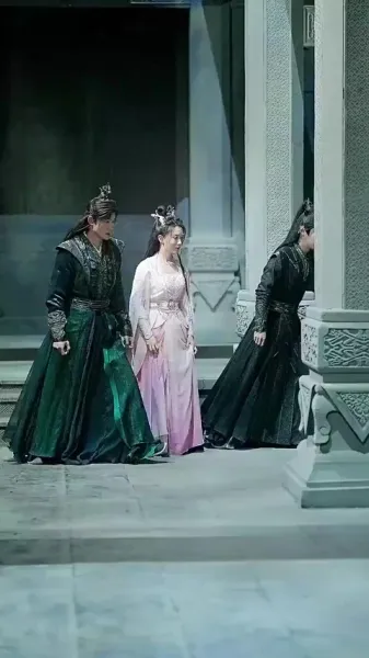 ฟีนิกซ์เลือกต้นไม้ดีเพื่อพักพิง