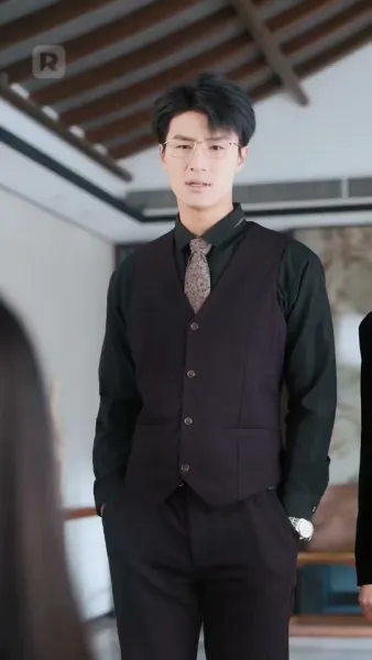 สามปีในคุก ตอนนี้เธอครอบครองทุกอย่าง