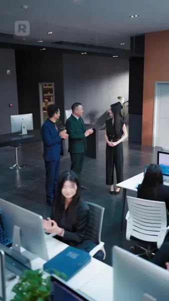 สามปีในคุก ตอนนี้เธอครอบครองทุกอย่าง